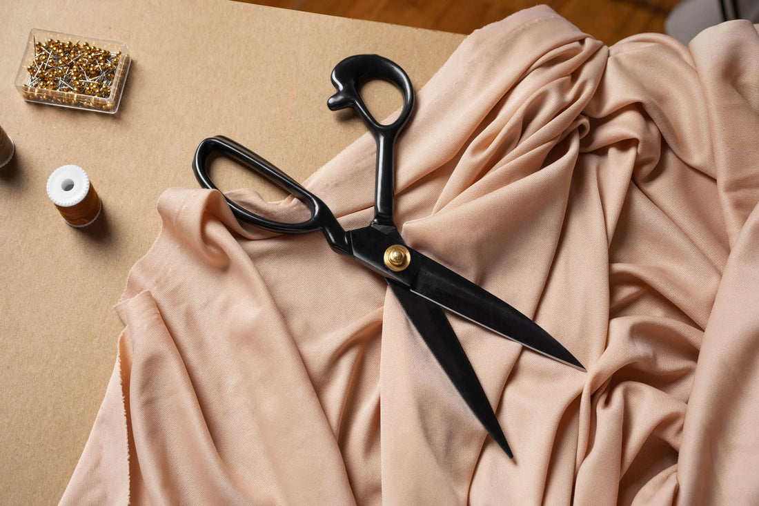 Comment bien choisir ses ciseaux de couture : guide complet et astuces