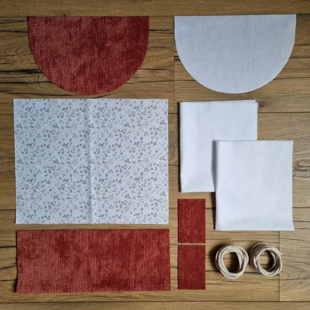 Kit prêt-à-coudre sac à dos pochon motif fleuri Azra – velours côtelé terracotta.