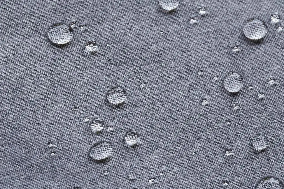 Choisir le bon tissu imperméable pour un sac pochon piscine fait-main