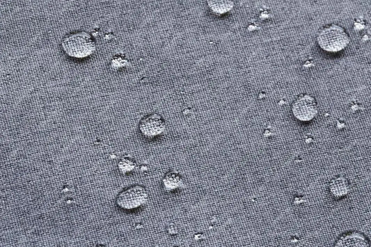 Choisir le bon tissu imperméable pour un sac pochon piscine fait-main