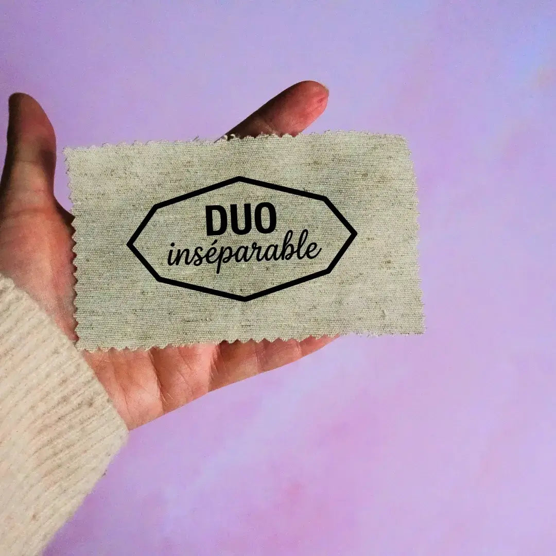 Étiquette en tissu personnalisée avec inscription floquée Duo inséparable tenue à la main pour création artisanale