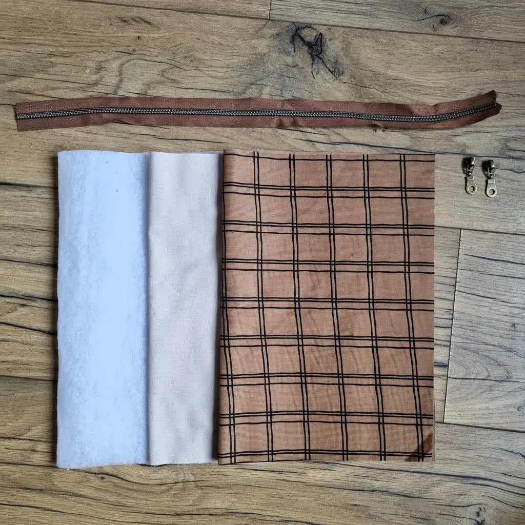 kit couture trousse tissu à carreaux avec doublure en ouate et fermeture éclair à coudre