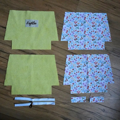 Kit couture trousse vert anis : velours côtelé anis, doublure fleurie printanière, zip blanc et étiquette Agathe sur bois.