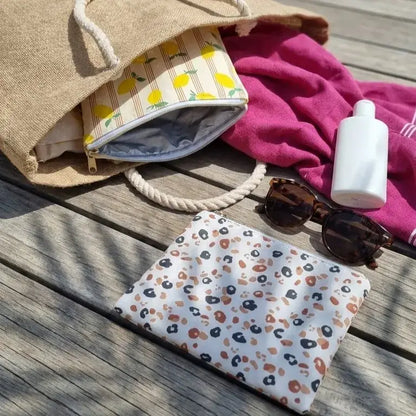 pochette zippée coton enduit motifs citron et léopard avec format compact pour accessoires