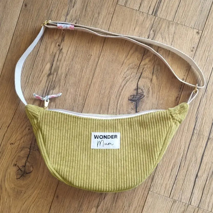 sac banane demi-lune vert anis en velours côtelé avec sangle écrue réglable