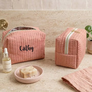 trousse maquillage personnalisée marsala nid d’abeille avec prénom et zip doré
