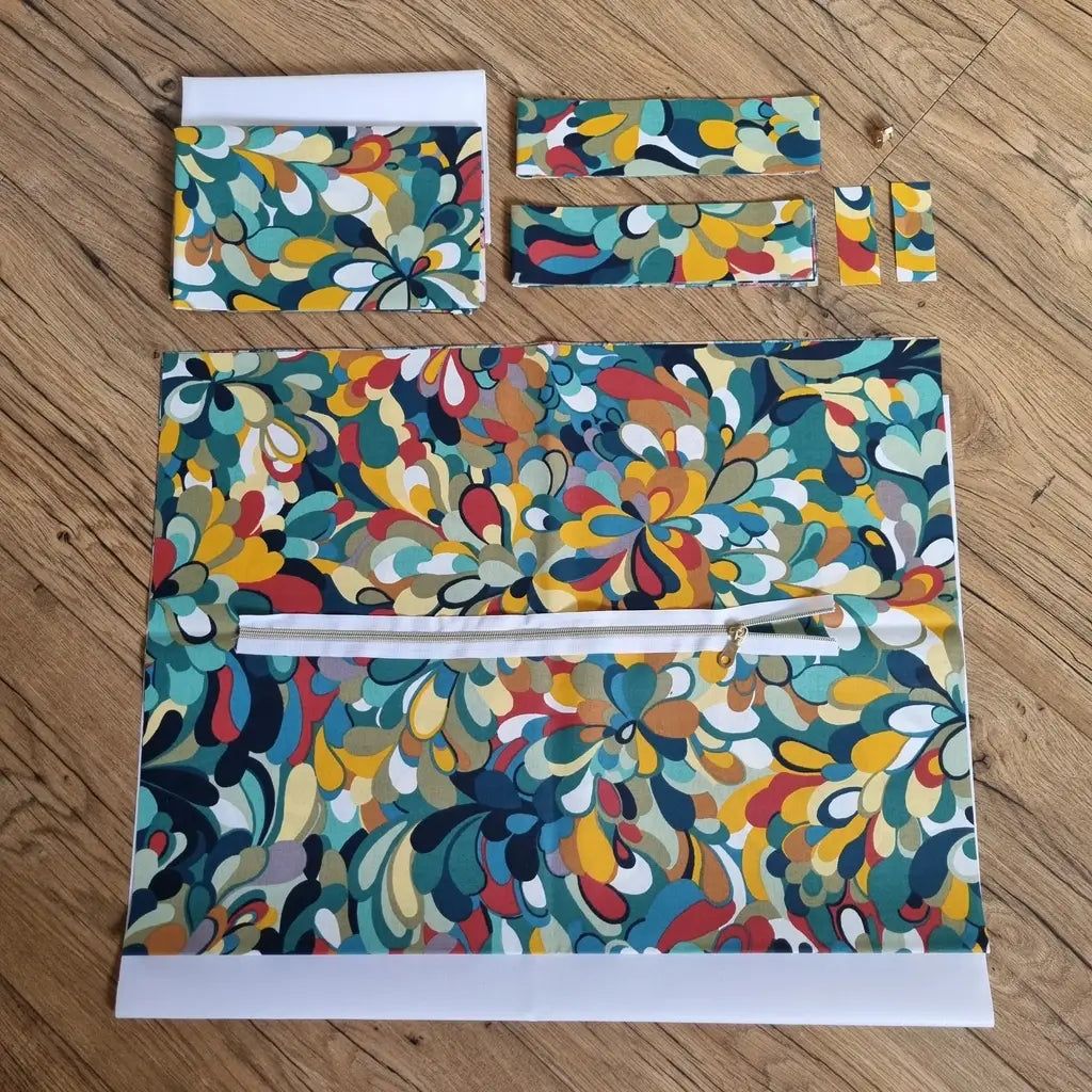 kit couture cabas multicolore en coton enduit avec tissus découpés et zip blanc