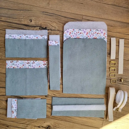 kit couture sac à dos enfant velours côtelé bleu clair avec éléments découpés et accessoires de montage