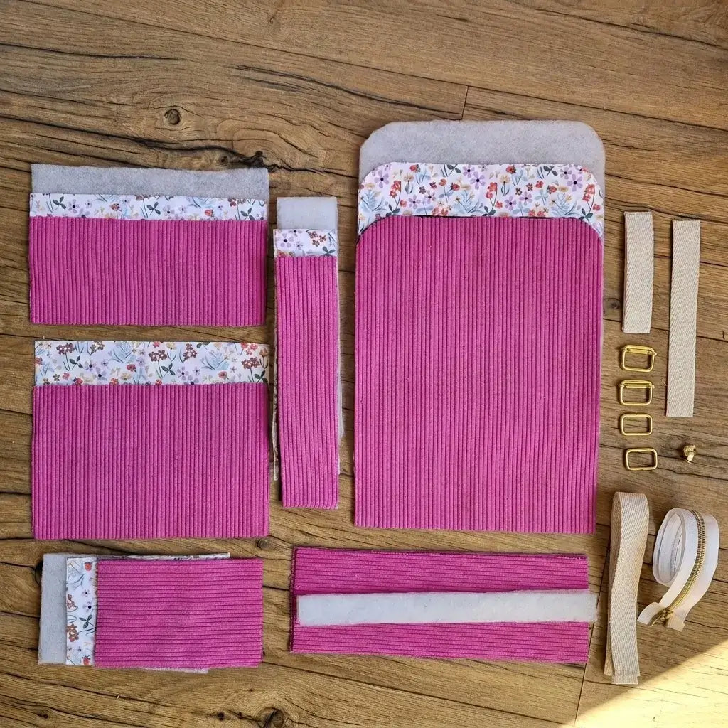 kit couture sac à dos enfant velours côtelé magenta avec tissu fleuri, sangle coton et fermetures