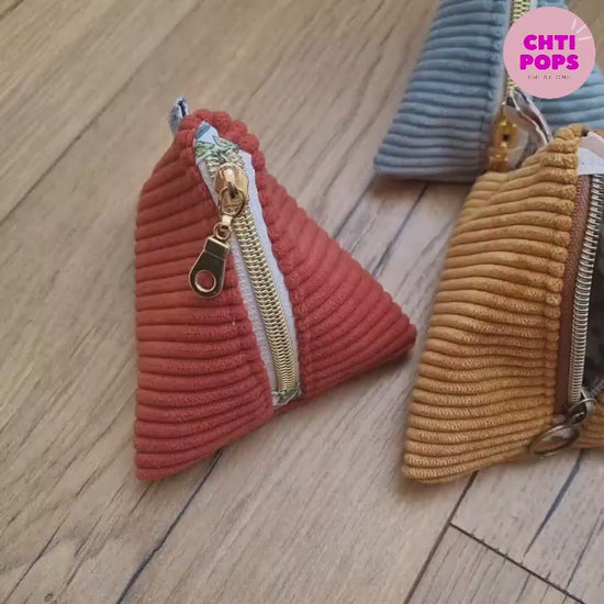 Vidéo de présentation de la trousse berlingot en velours côtelé par Chtipops Créations