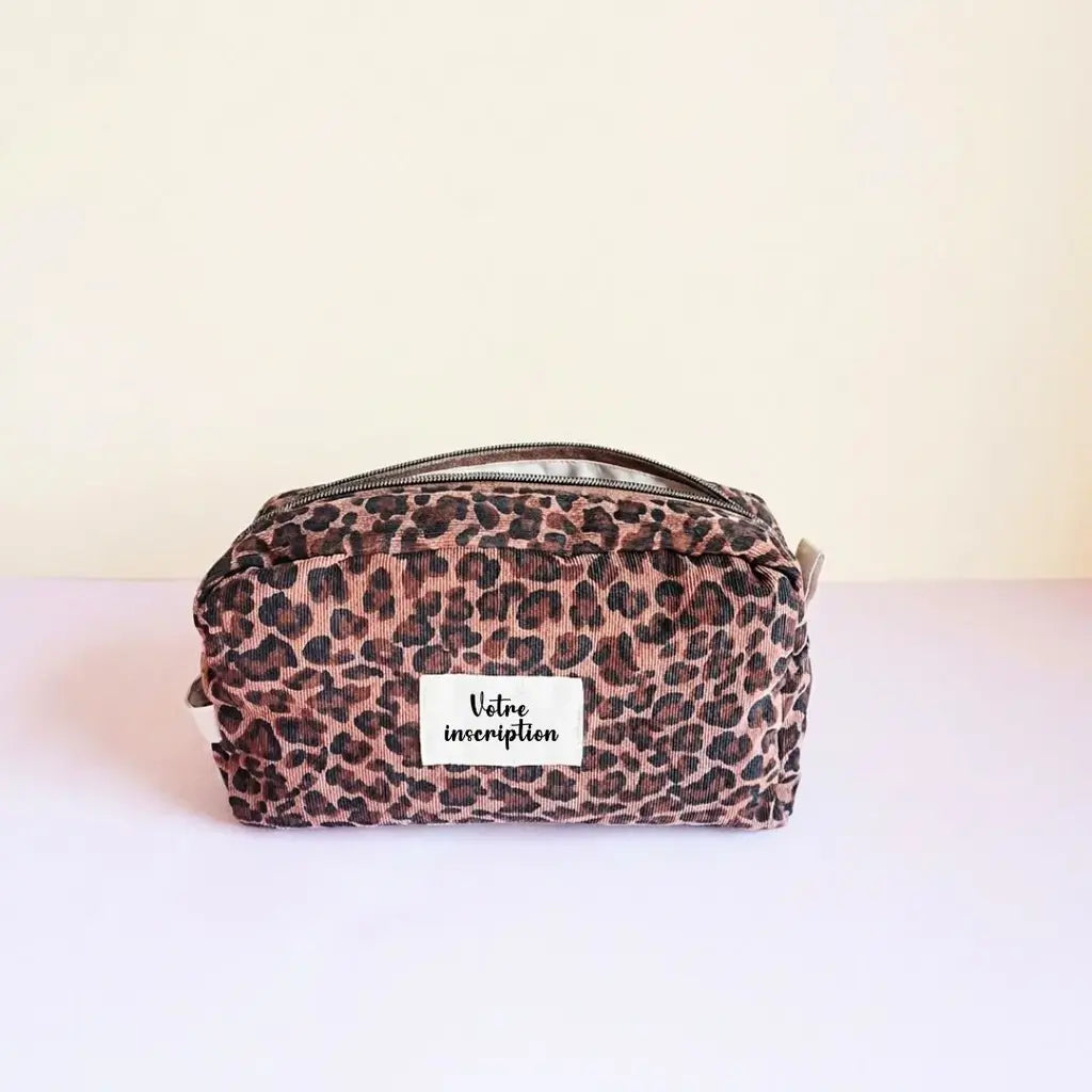 Trousse de toilette à motif léopard rosé et noir avec étiquette à personnaliser